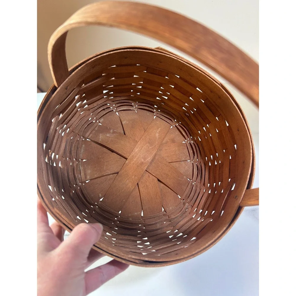 Longaberger 1989 Vintage Round Handwoven Basket with Handle Made in USA 8 Inch